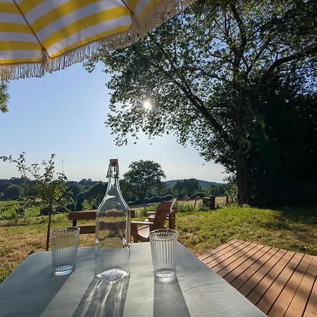 La Vue En Rose By Tiny Away