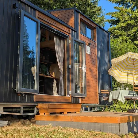 La Vue En Rose By Tiny Away