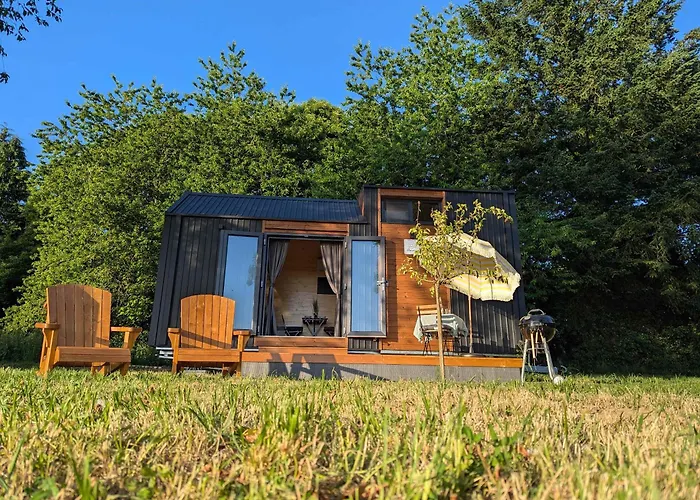 La Vue En Rose By Tiny Away *