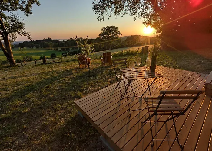 La Vue En Rose By Tiny Away * Senaillac-Latronquiere