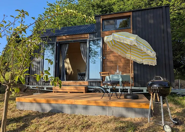 La Vue En Rose By Tiny Away