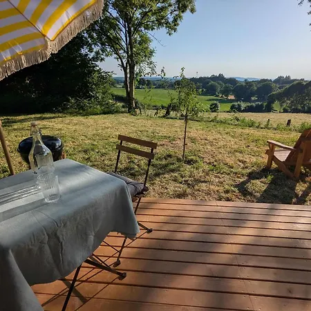 La Vue En Rose By Tiny Away Senaillac-Latronquiere