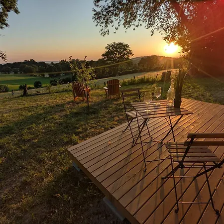 La Vue En Rose By Tiny Away * Senaillac-Latronquiere