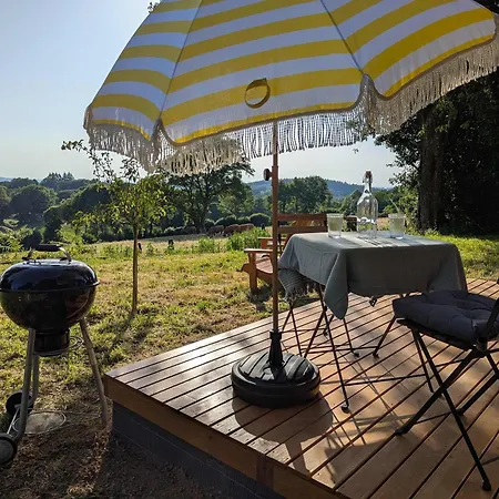 La Vue En Rose By Tiny Away